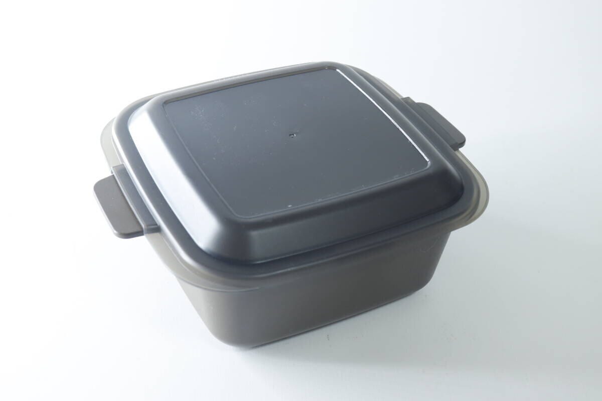 ダイソーのレンジ調理マルチクッカー大を上から見た全体像