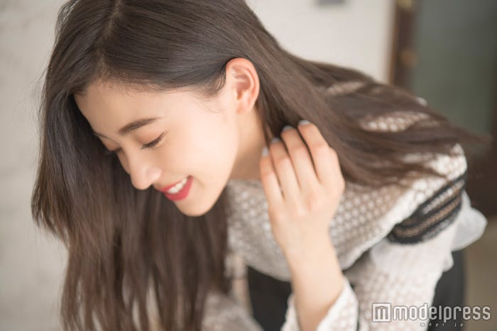 朝比奈彩(C)モデルプレス