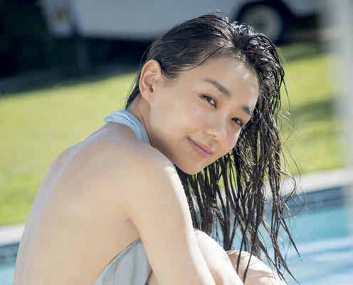 「半分、青い。」出演の奈緒、美背中大胆披露「女性らしい部分を意識」