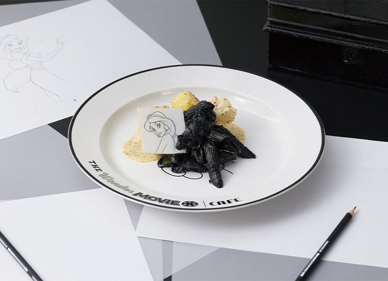 モノクロマカロニサラダ税込1,100円（C）Disney