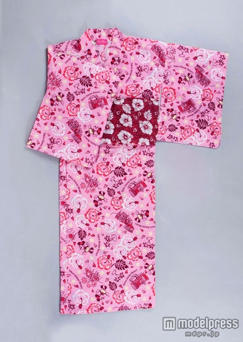 ミニー柄のゆかた（C）Disney