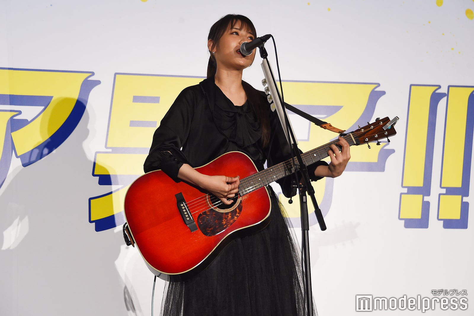 阿部真央が主題歌を披露（C）モデルプレス