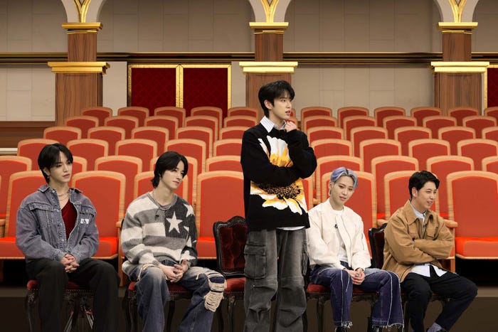 大平祥生、佐藤景瑚、河野純喜、川尻蓮、屋敷裕政(C)フジテレビ