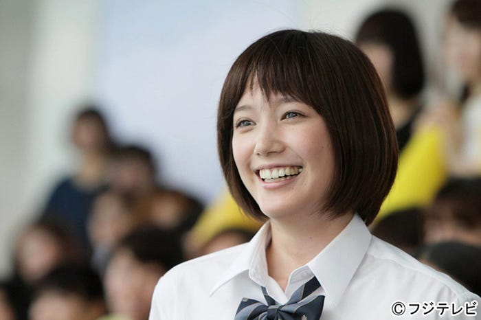 本田翼/ドラマ「恋仲」第1話より(C)フジテレビ