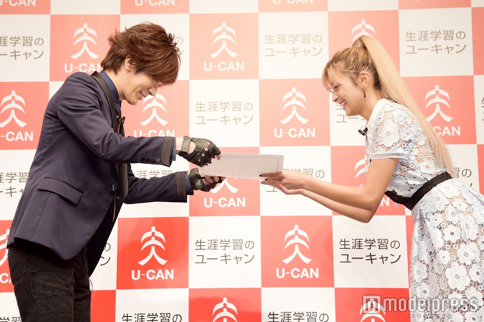 DAIGO、ローラ（C）モデルプレス