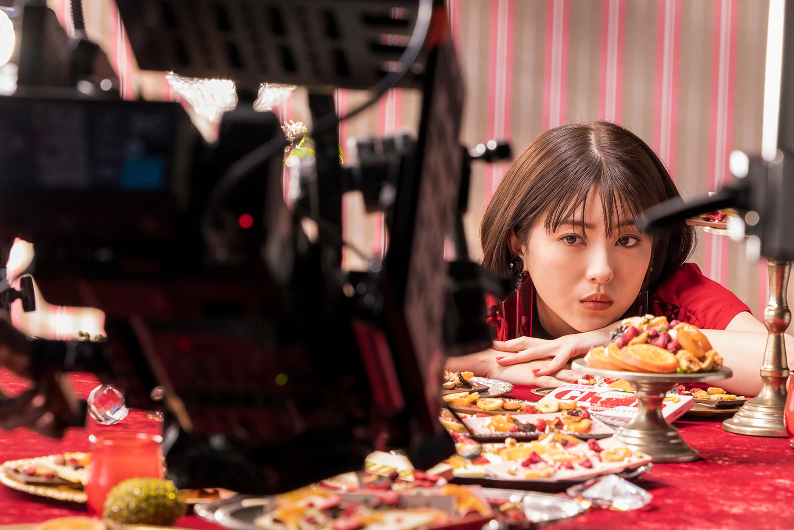 浜辺美波／新WEB動画メイキングより（提供写真）