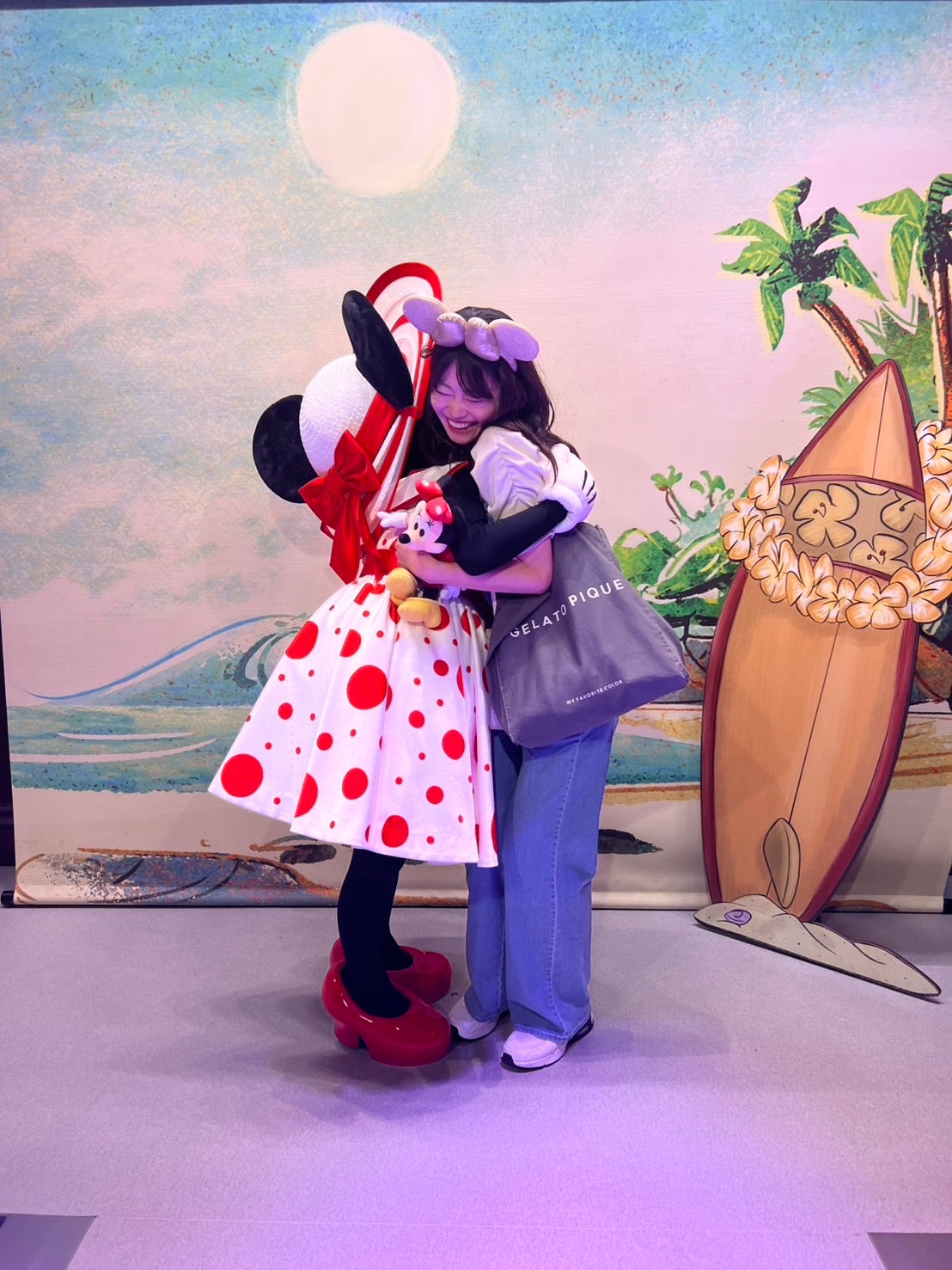 真帆「念願の初1人ディズニー」（提供写真）