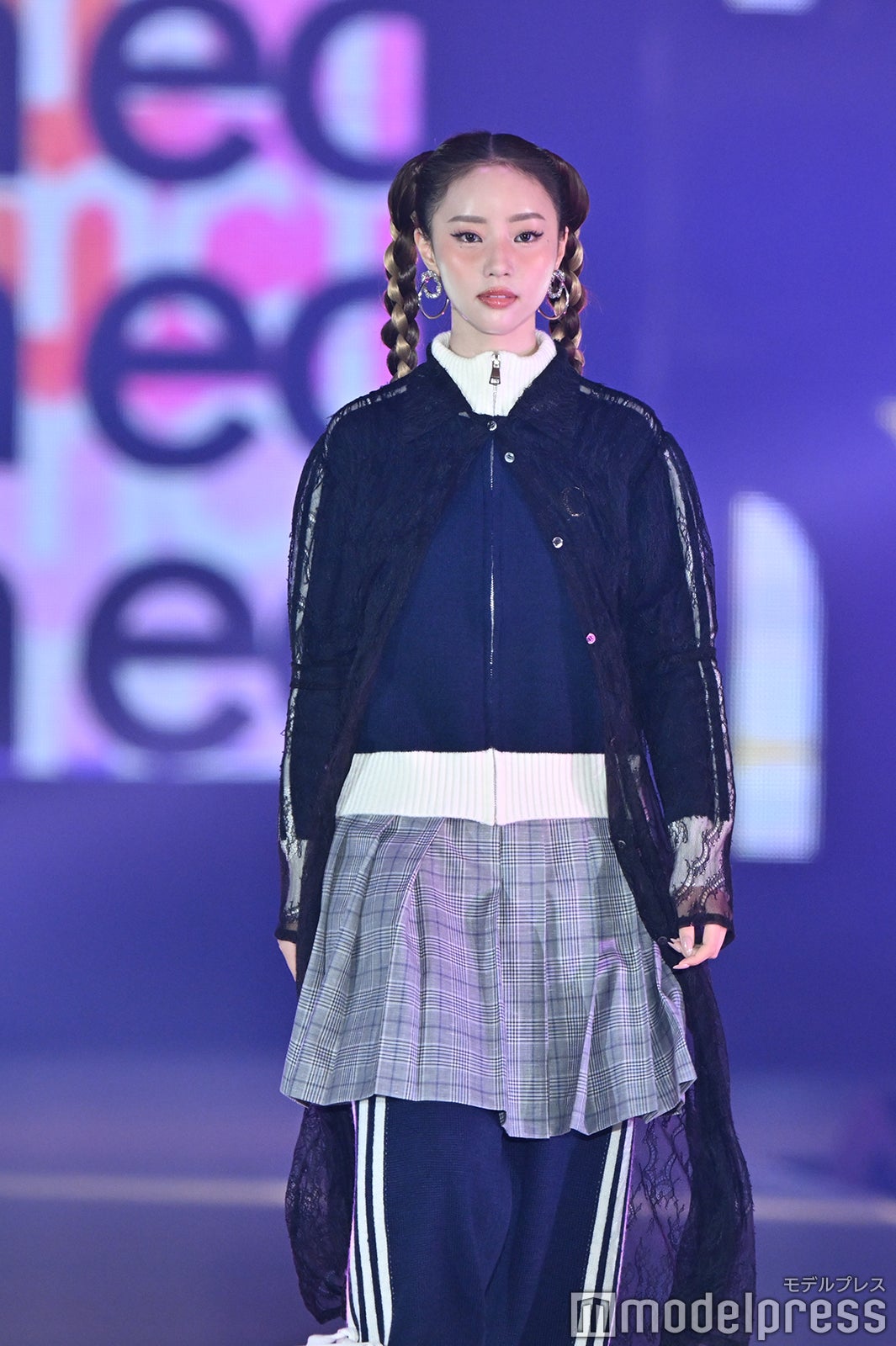 （C）モデルプレス