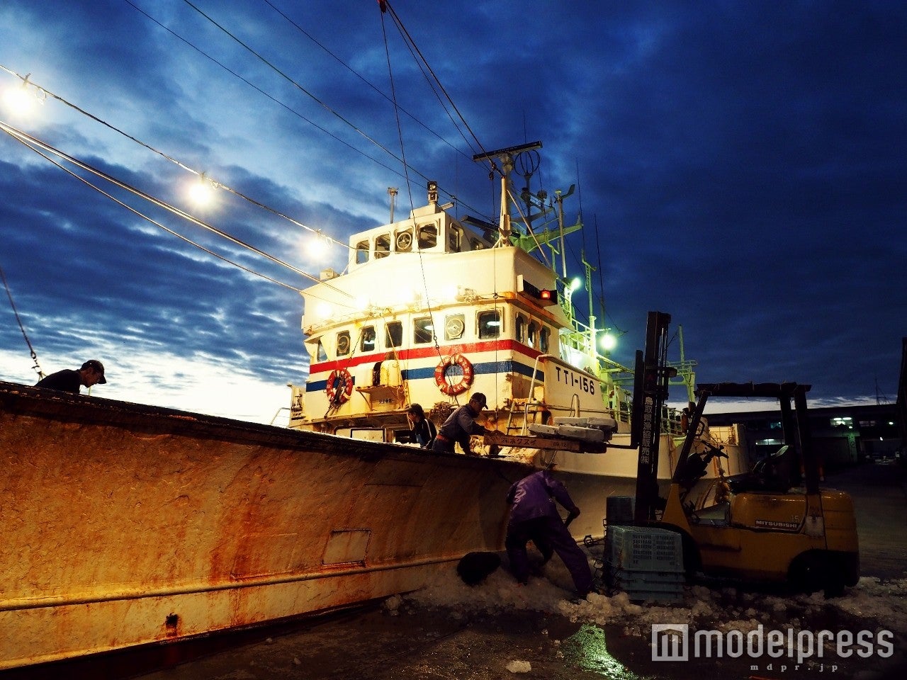 AIKU写真展「瞬間の色～愛～」