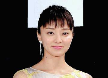 中越典子 03年朝ドラ「こころ」で共演の岸恵子さんを追悼「カサブランカのように美しく華やかな方」