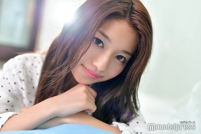 小室安未 (C)モデルプレス