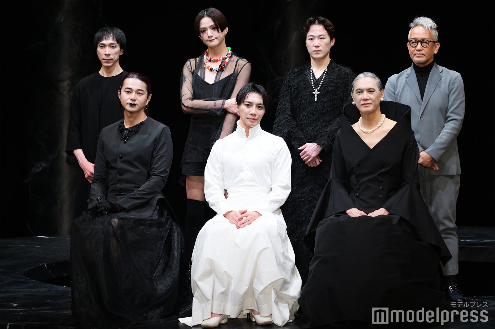 （後列左から）首藤康之、三浦涼介、大鶴佐助、宮本亞門（前列左から）東出昌大、成宮寛貴、加藤雅也（C）モデルプレス