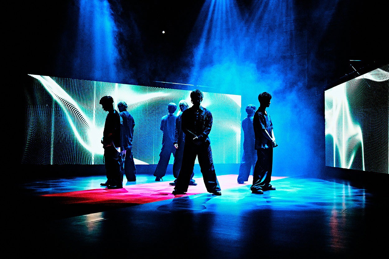 WEST. 10th Anniversary Live “W”」映画化決定 新たに2曲追加