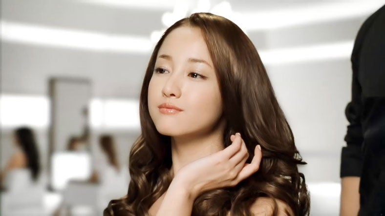 沢尻エリカ／新CM「スタイリング誕生」篇