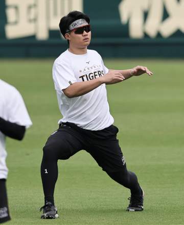 阪神 佐藤輝、森下はスタメン外れるもベンチ入り 3番近本、4番大山、5番前川の新クリーンナップ 1番には立石