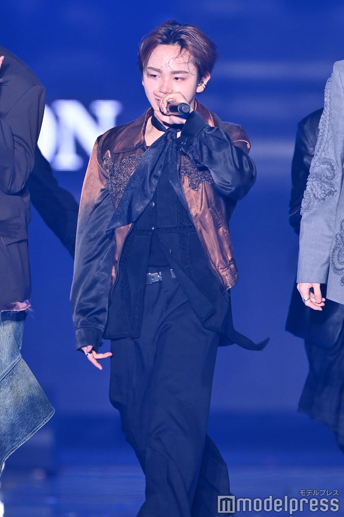 STARGLOW(C)モデルプレス