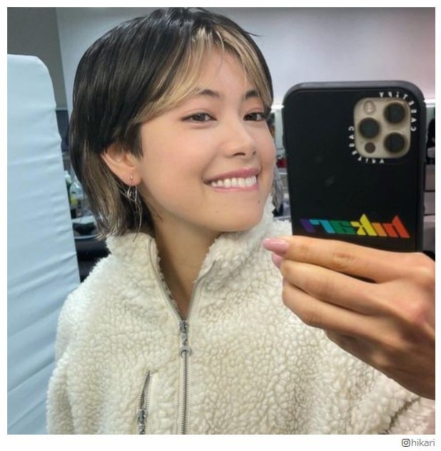 森星、トレンド“前髪ブリーチ”ヘアにイメチェン