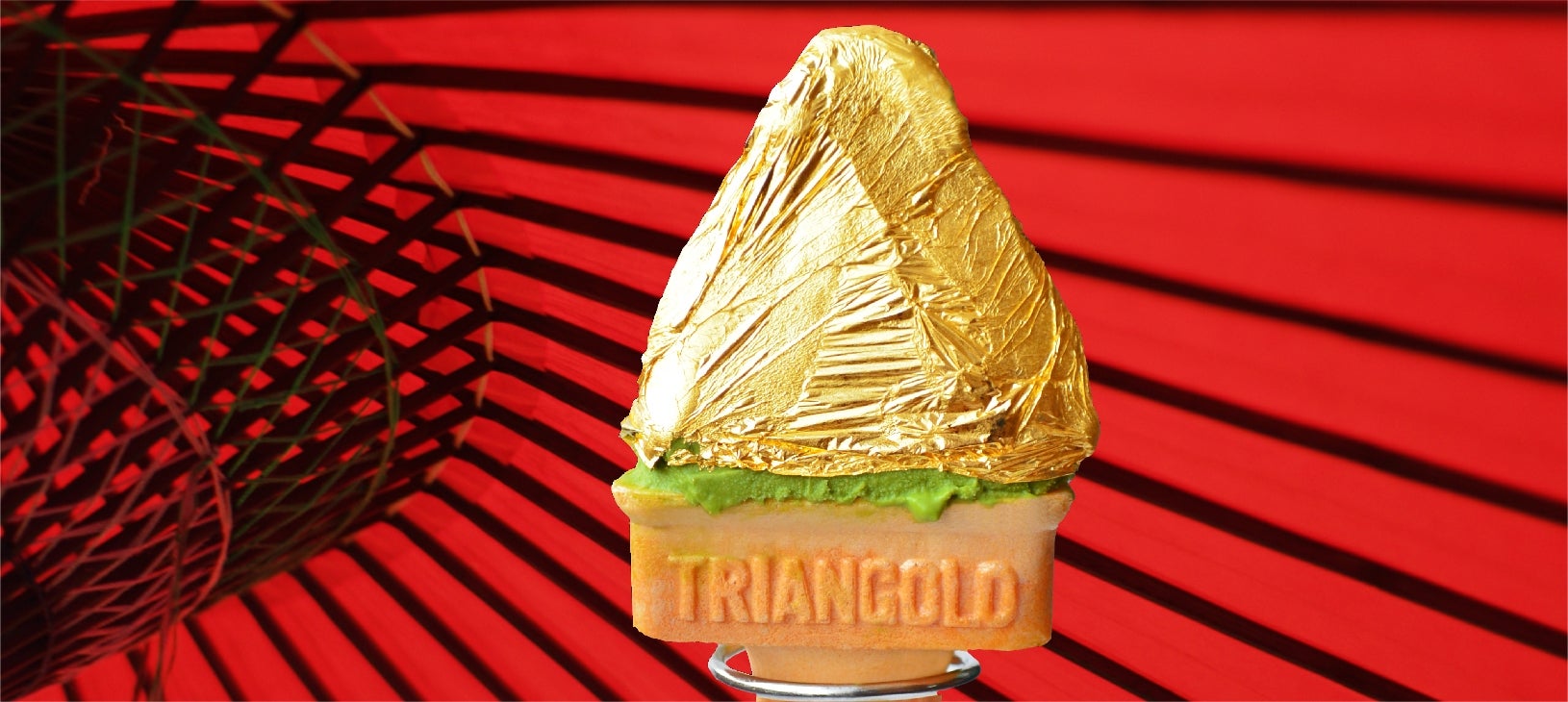 金箔抹茶900円／画像提供：小柳津清一商店