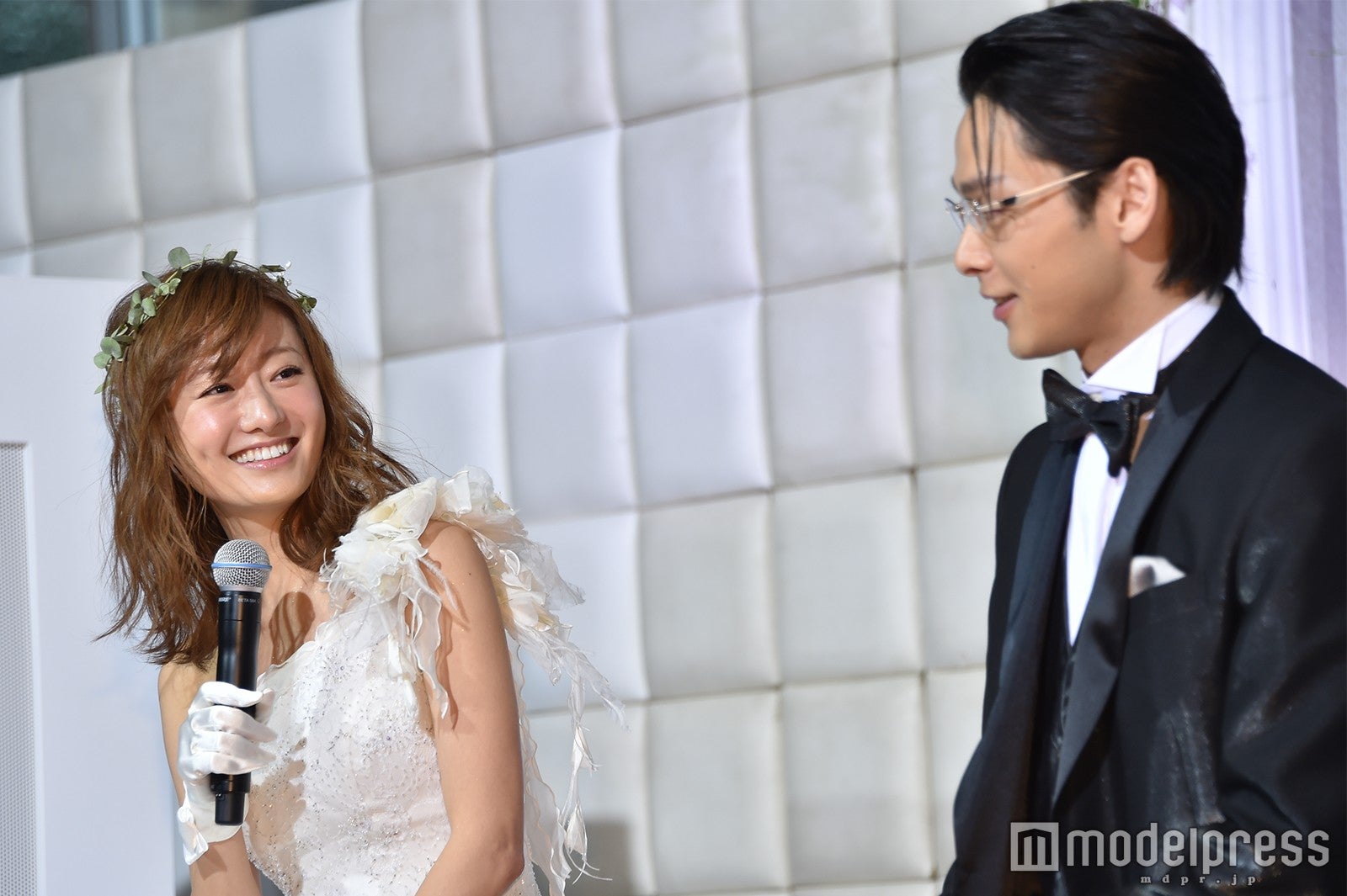 松本まりか、中村倫也（C）モデルプレス