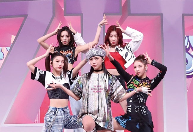 憧れのK-POP第4世代ガールズグループITZY、日本初ショーケース開催 