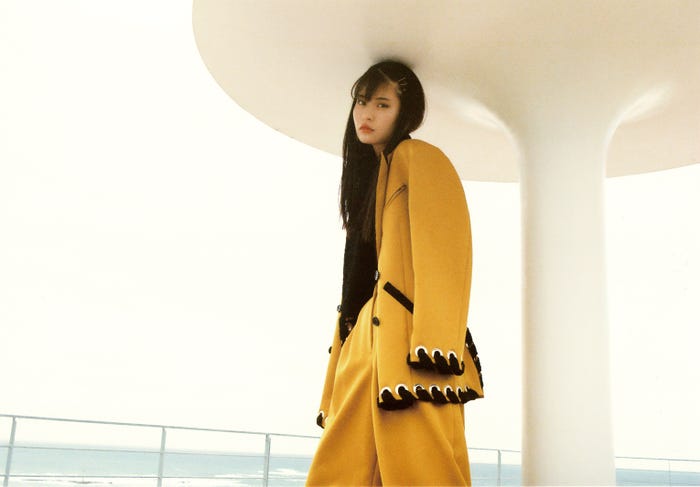 横田ひかる キメてる私も 素の私も見て欲しい これまでにないセクシーな魅力も モデルプレス 横田ひかる キメてる私も 素の私も見て欲しい これまでにないセクシーな魅力も モデルプレス