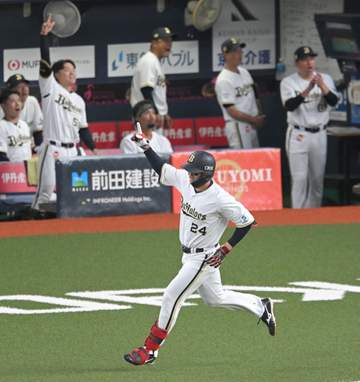 オリックス 競り勝ち4連勝 初回に西川、紅林が2者連続アーチ 継投で阪神の反撃をしのぐ