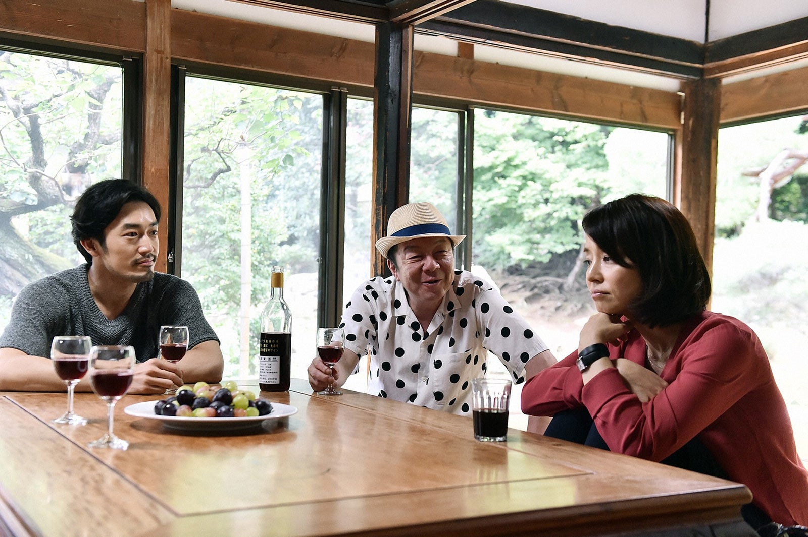 大谷亮平、古田新太、石田ゆり子「逃げるは恥だが役に立つ」第3話・場面カット（C）TBS