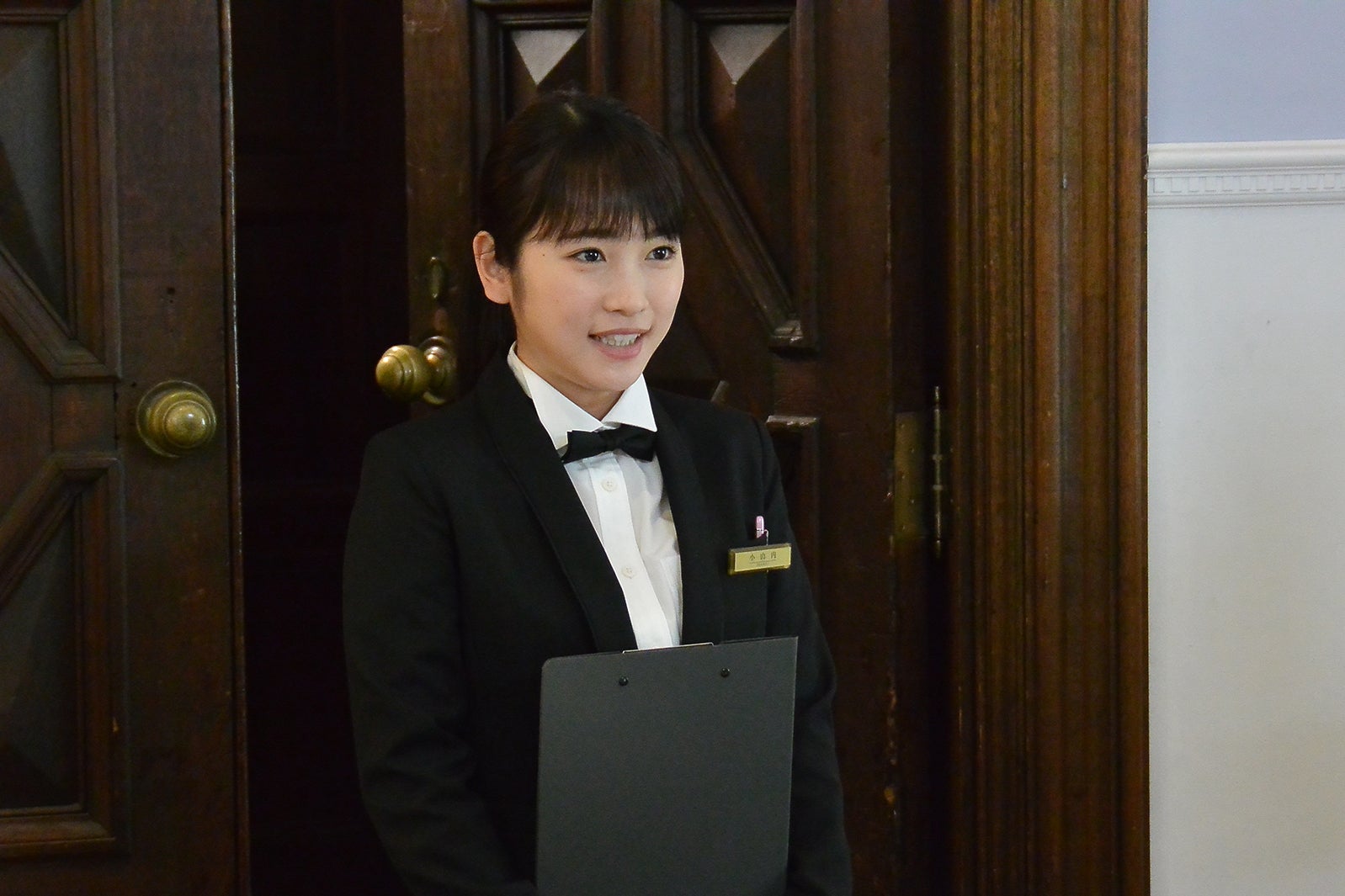 川栄李奈／「崖っぷちホテル！」第7話より（C）日本テレビ