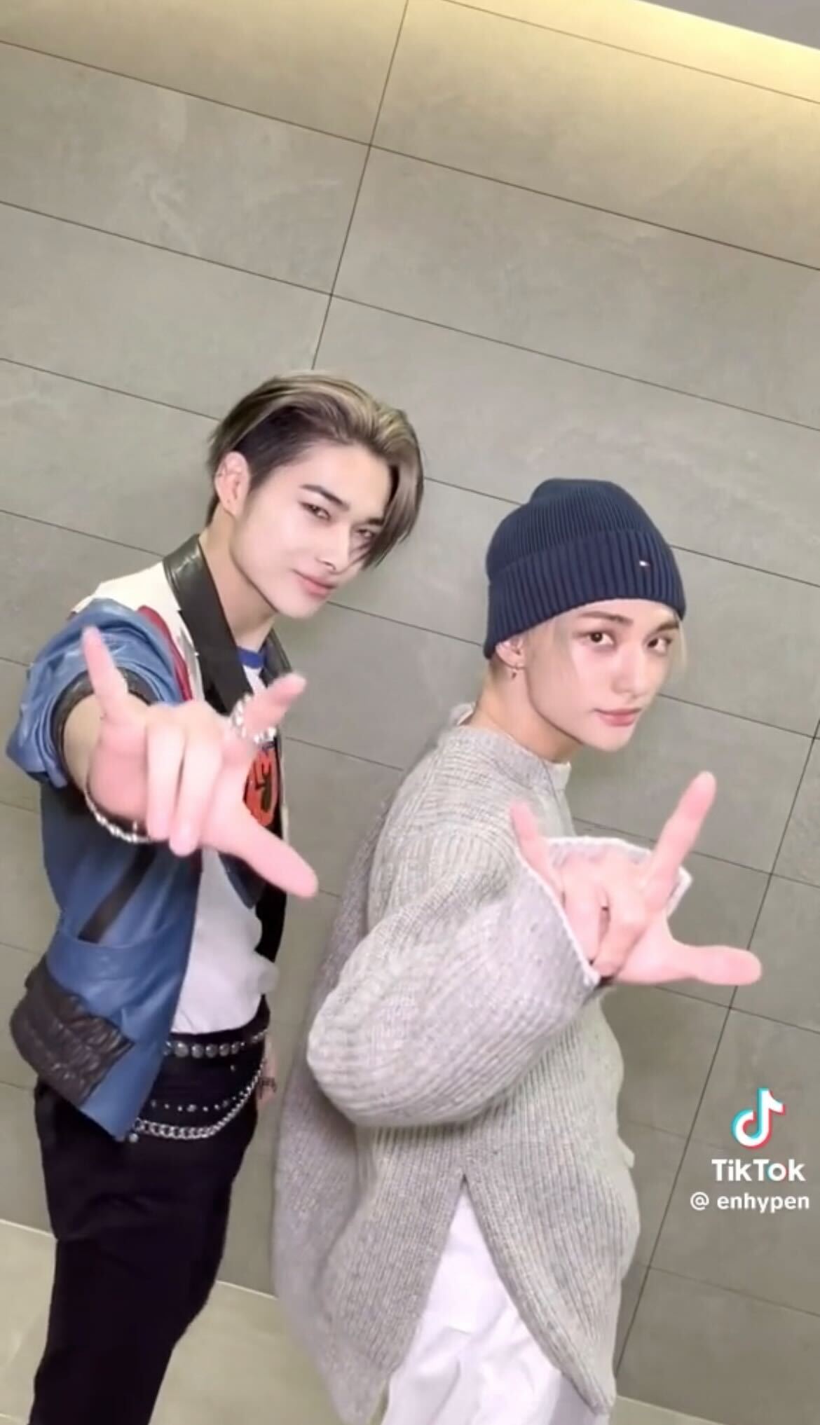 NI-KI、Hyunjin／ENHYPEN公式TikTokより