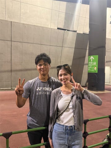 父は元プロ野球選手・22歳タレントが、"弟の試合"を観戦「弟さんもイケメン」「プロで見たい」