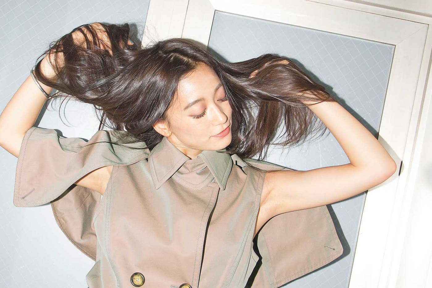 ダークカラーも、光で煌めくツヤが理想