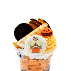 プリンのハロウィーンパーティパフェ800円(税込)/画像提供:株式会社サンリオエンターテイメント