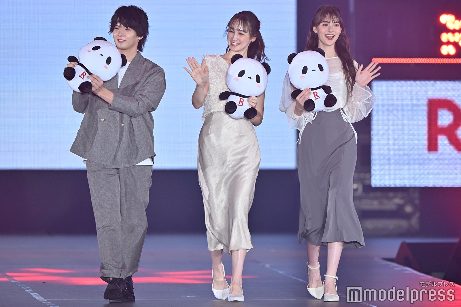 （C）モデルプレス