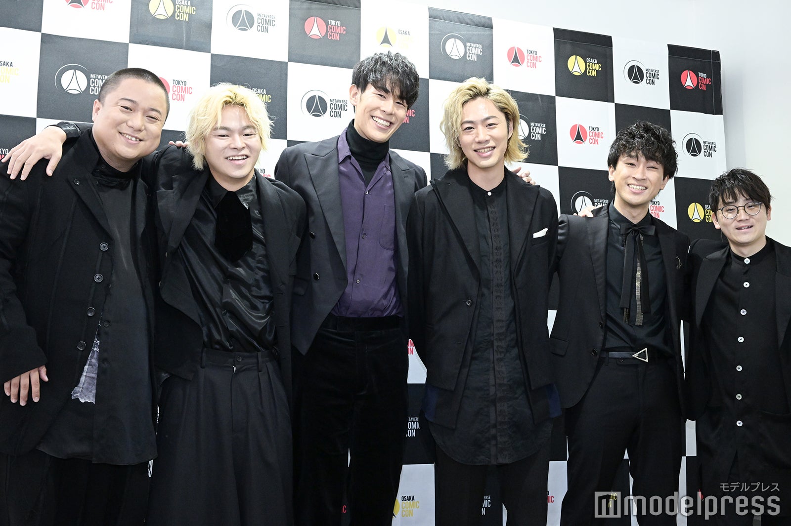 東海オンエア（左から）ゆめまる、しばゆー、りょう、てつや、としみつ、虫眼鏡 （C）モデルプレス