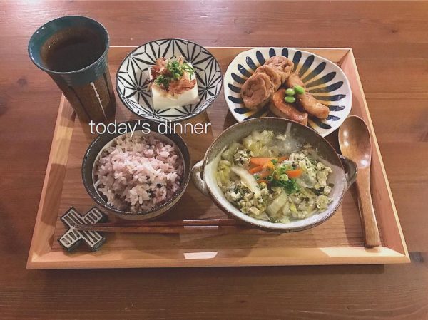 カレイの煮付けに合う献立15選 魚料理にぴったりな美味しい副菜をご紹介 モデルプレス カレイの煮付けに合う献立15選 魚料理にぴったりな美味しい副菜をご紹介 モデルプレス