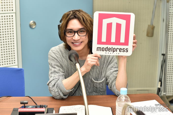 「髪の毛整えずに来ちゃった…」と言いつつもキマっています/松岡広大 (C)モデルプレス