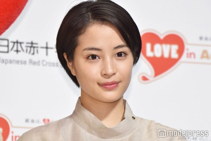 今憧れなのは 広瀬すず の眉毛 まっすぐ眉で凛とした表情に モデルプレス 今憧れなのは 広瀬すず の眉毛 まっすぐ眉で凛とした表情に モデルプレス