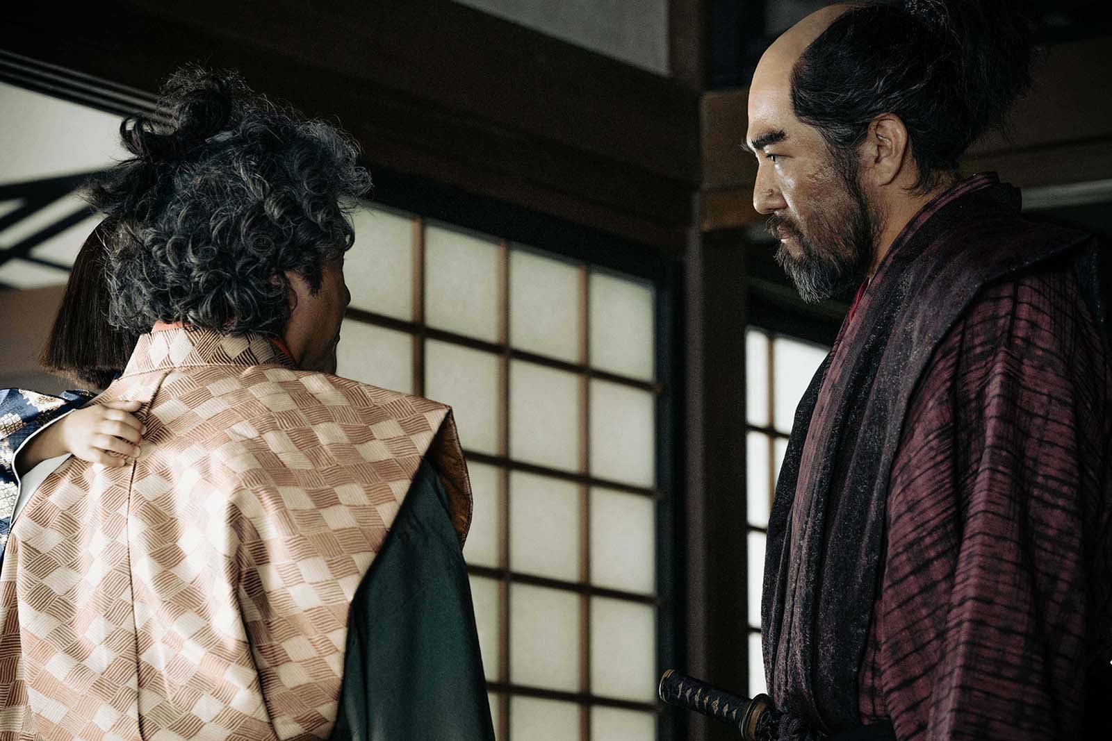 ムロツヨシ、吉原光夫「どうする家康」第30話より（C）NHK