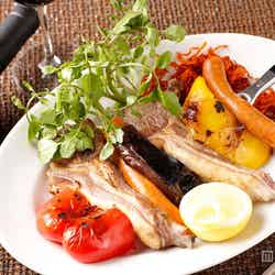 仔羊のブロシェット「シュラスコ」クミン、コリアンダー、チミチュリソース3,500円/画像提供:PDP