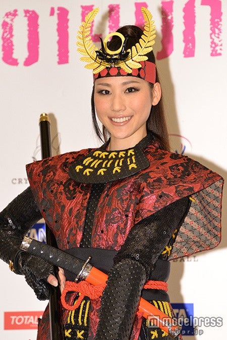 画像5 8 ミス ユニバース日本代表 世界に挑む 甲冑姿 お披露目 モデルプレス