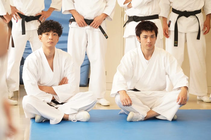 三浦翔平、山田裕貴 「ハコヅメ~たたかう!交番女子~」第3話より(C)日本テレビ