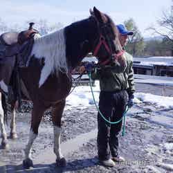 フラノトレッキングサポート遊馬(C)モデルプレス