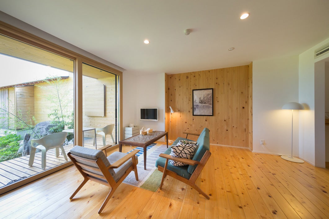 箱根本箱／画像提供：日本出版販売株式会社