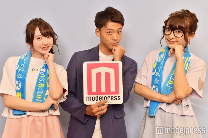 やり過ぎNGも飛び出す全力ぶり!?キュートなポーズもお手のもの竹内さんでした/竹内涼真 with まこみな(C)モデルプレス