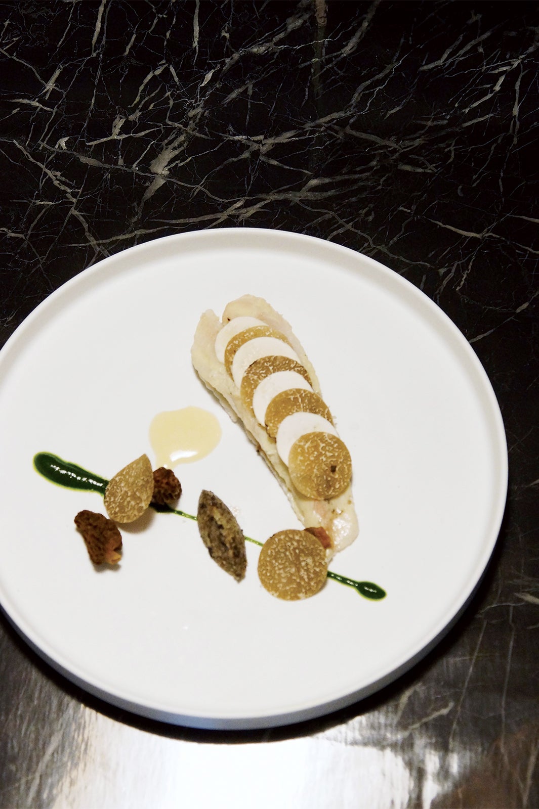 ソールとトリュフのドゥミドゥイユ￥3,000  （税抜）／画像提供：スティルフーズ