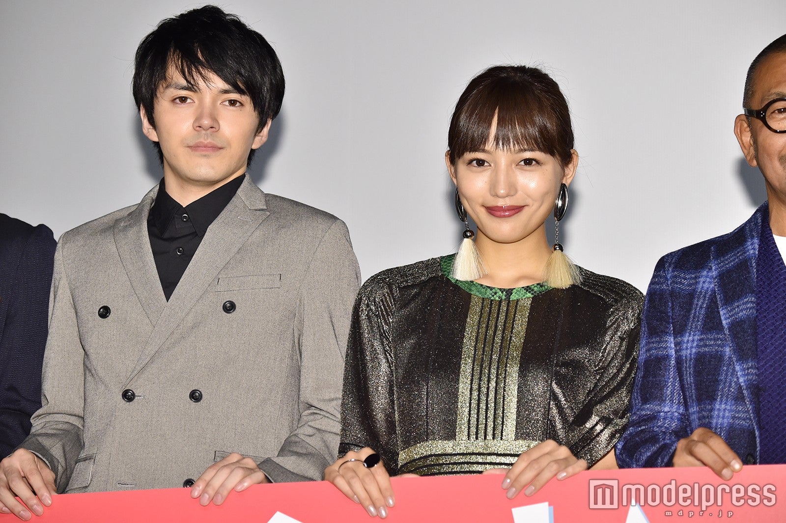 林遣都、川口春奈（C）モデルプレス