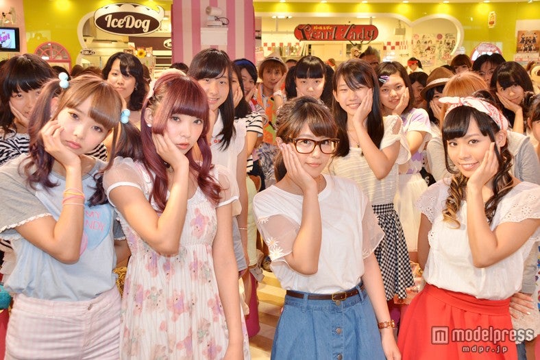 “注目度No．1連覇”人気沸騰中バンド・7！！、双子モデルmimmamと赤裸々恋愛トークで興奮