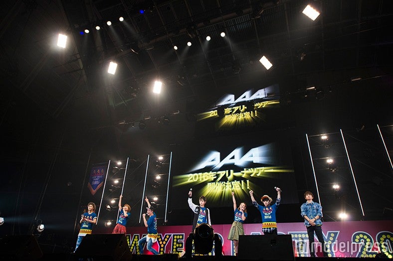 AAAが開催した元旦ライブ「AAA NEW YEAR PARTY 2016」より