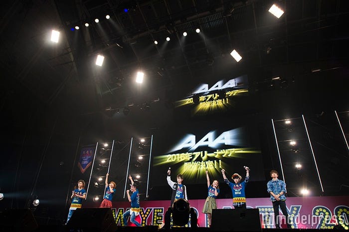 AAAが開催した元旦ライブ「AAA NEW YEAR PARTY 2016」より