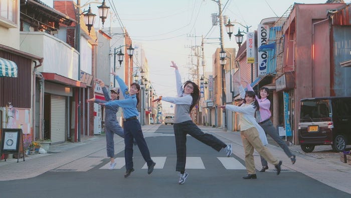 阪口珠美、岩本蓮加、大園桃子、与田祐希、久保史緒里 (提供画像)